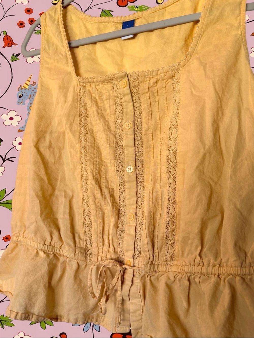 Old Navy Yellow Button-Front Ruffle Hem Tank - Picture 2 of 3